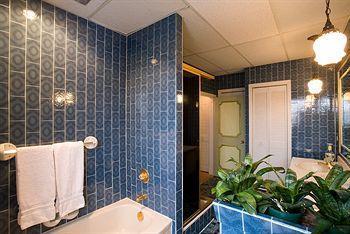 Chez Truchon Bistro-auberge Inn